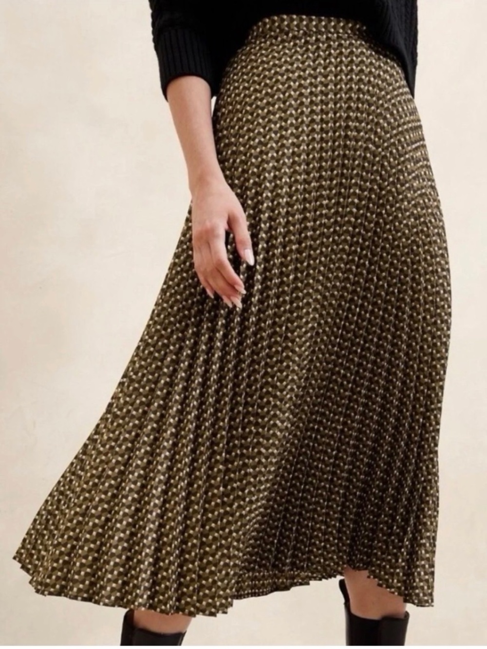 Banana republic Pleated skirt